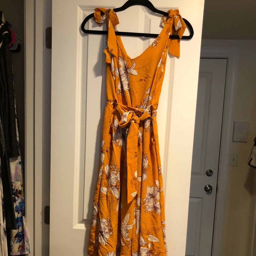 Yellow floral jumpsuit 💛